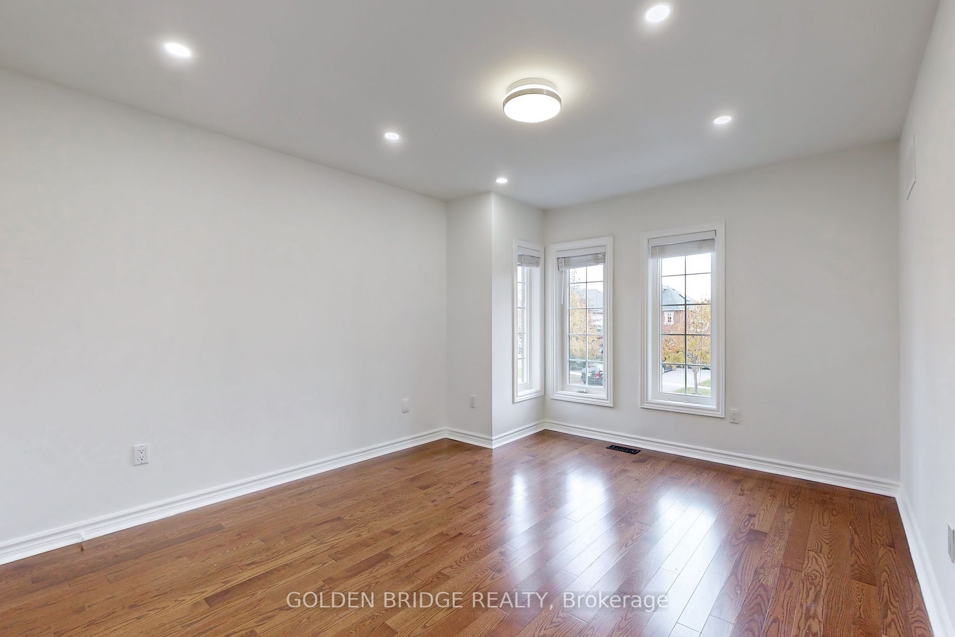 913 Ivsbridge Blvd