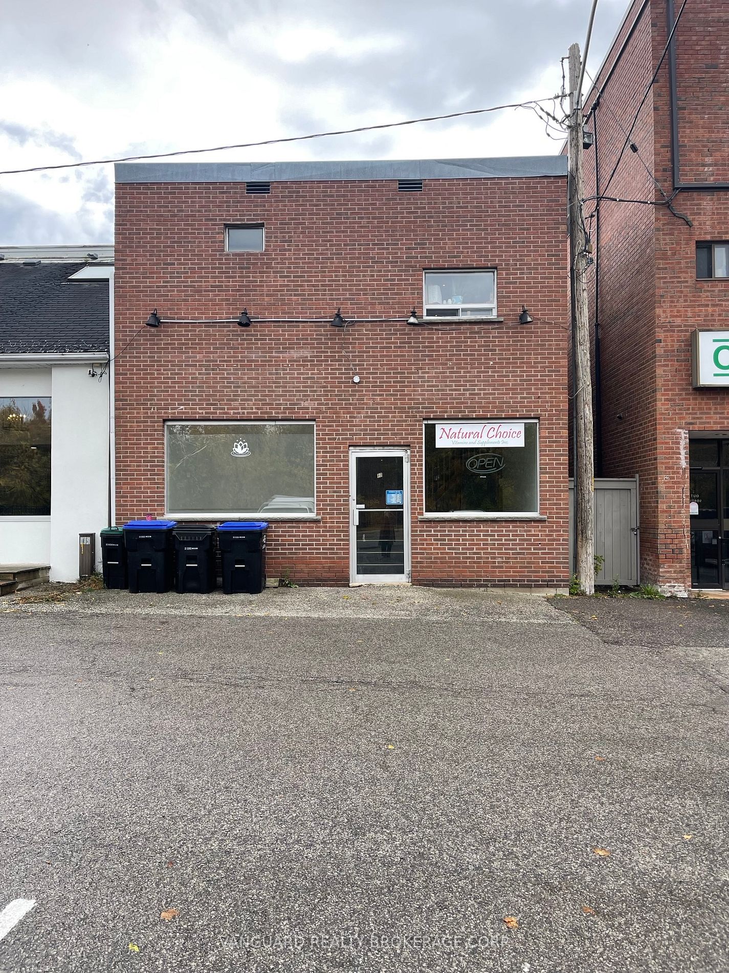 80 Victoria St