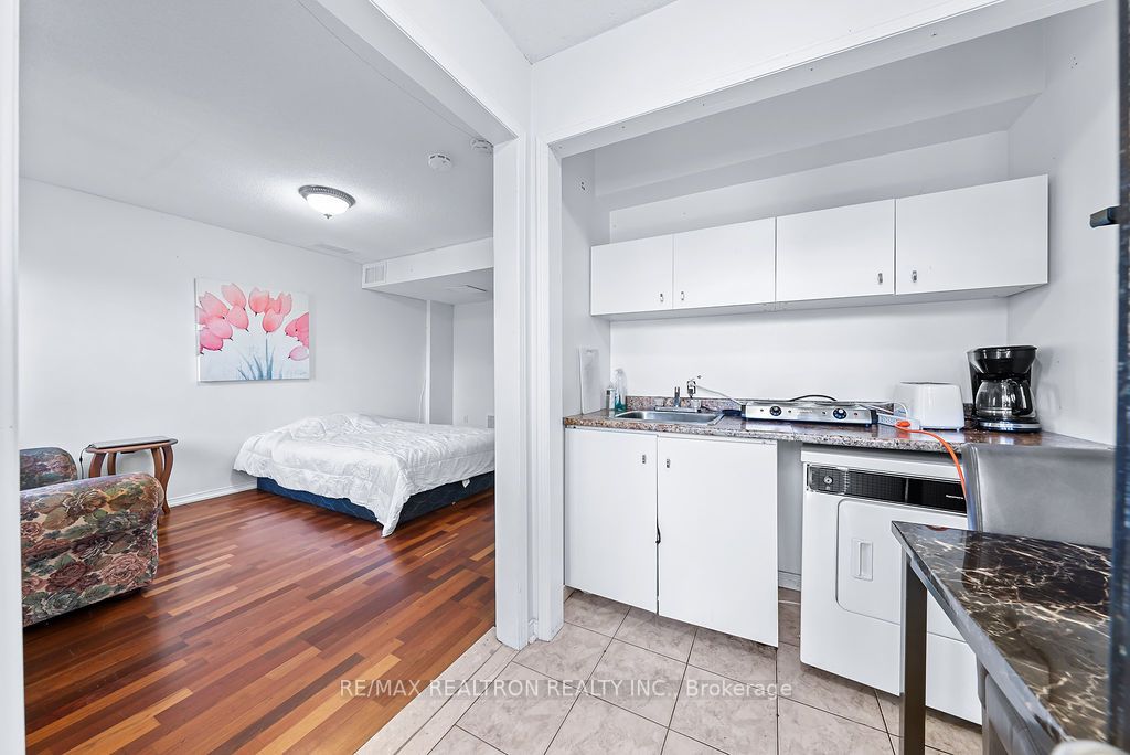 10 Old Colony Rd, #22