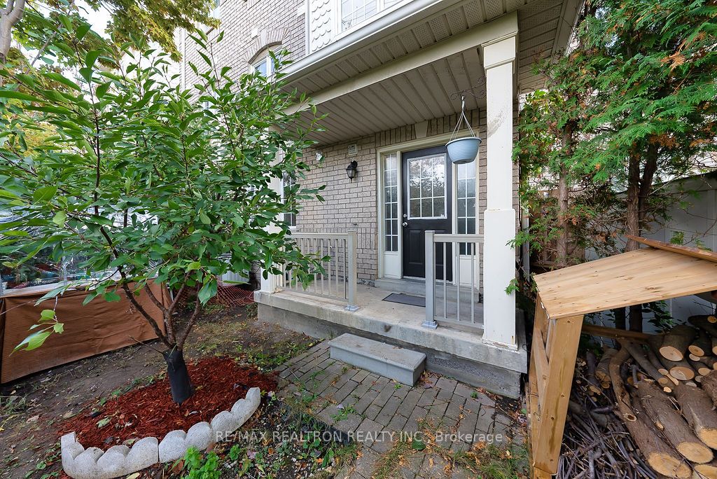 10 Old Colony Rd, #22