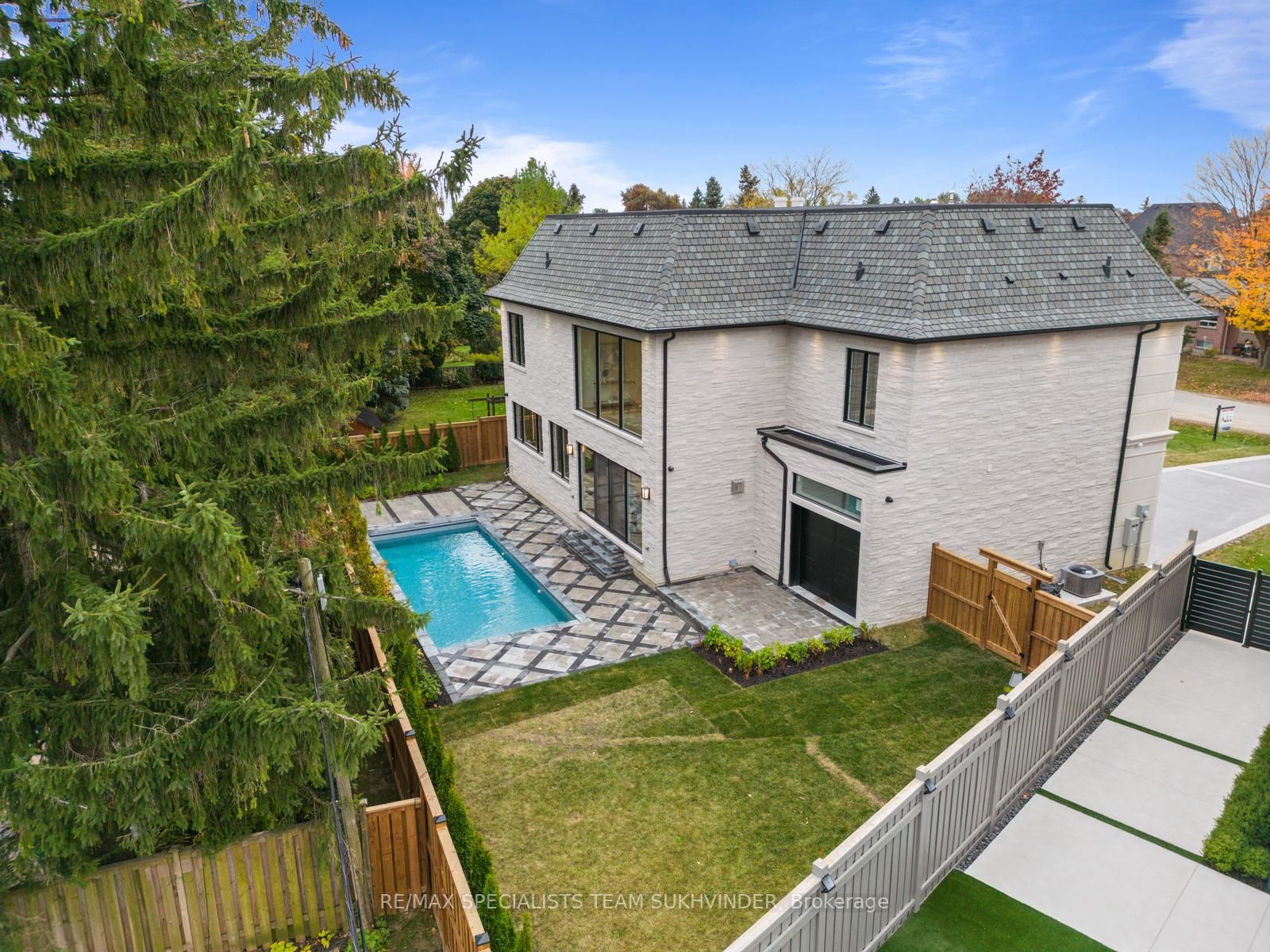204 Hollingsworth Drive