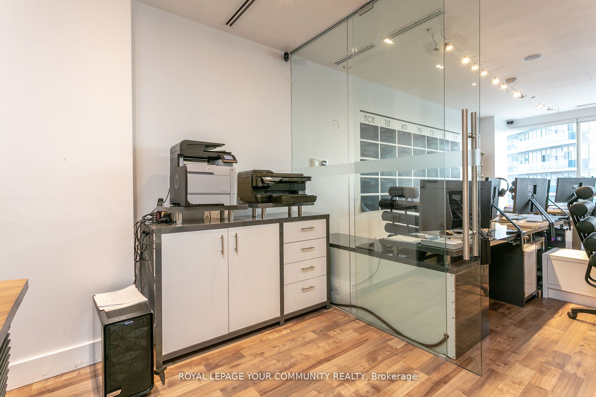 7191 Yonge St, #808