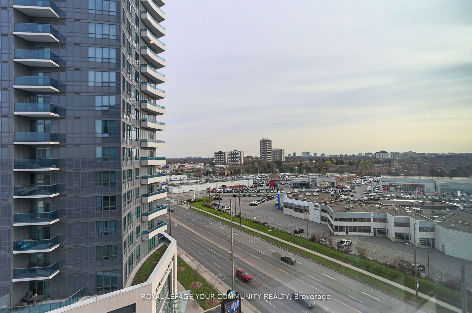 7191 Yonge St, #808