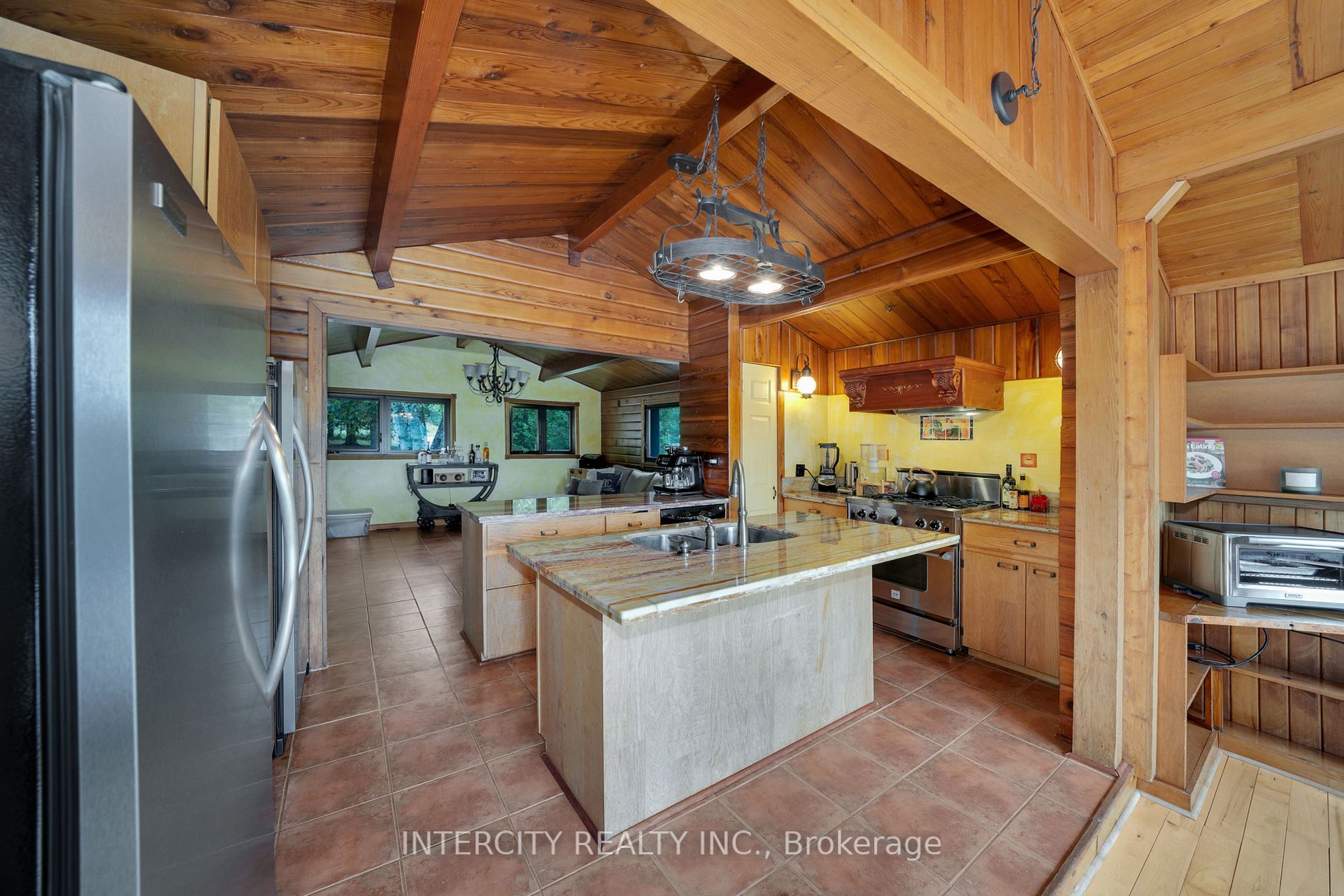 1915 County Road 50