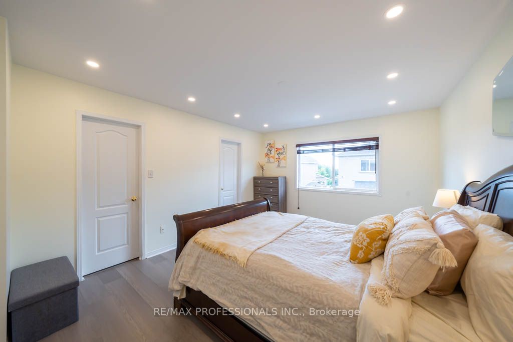 117 Wildberry Crescent