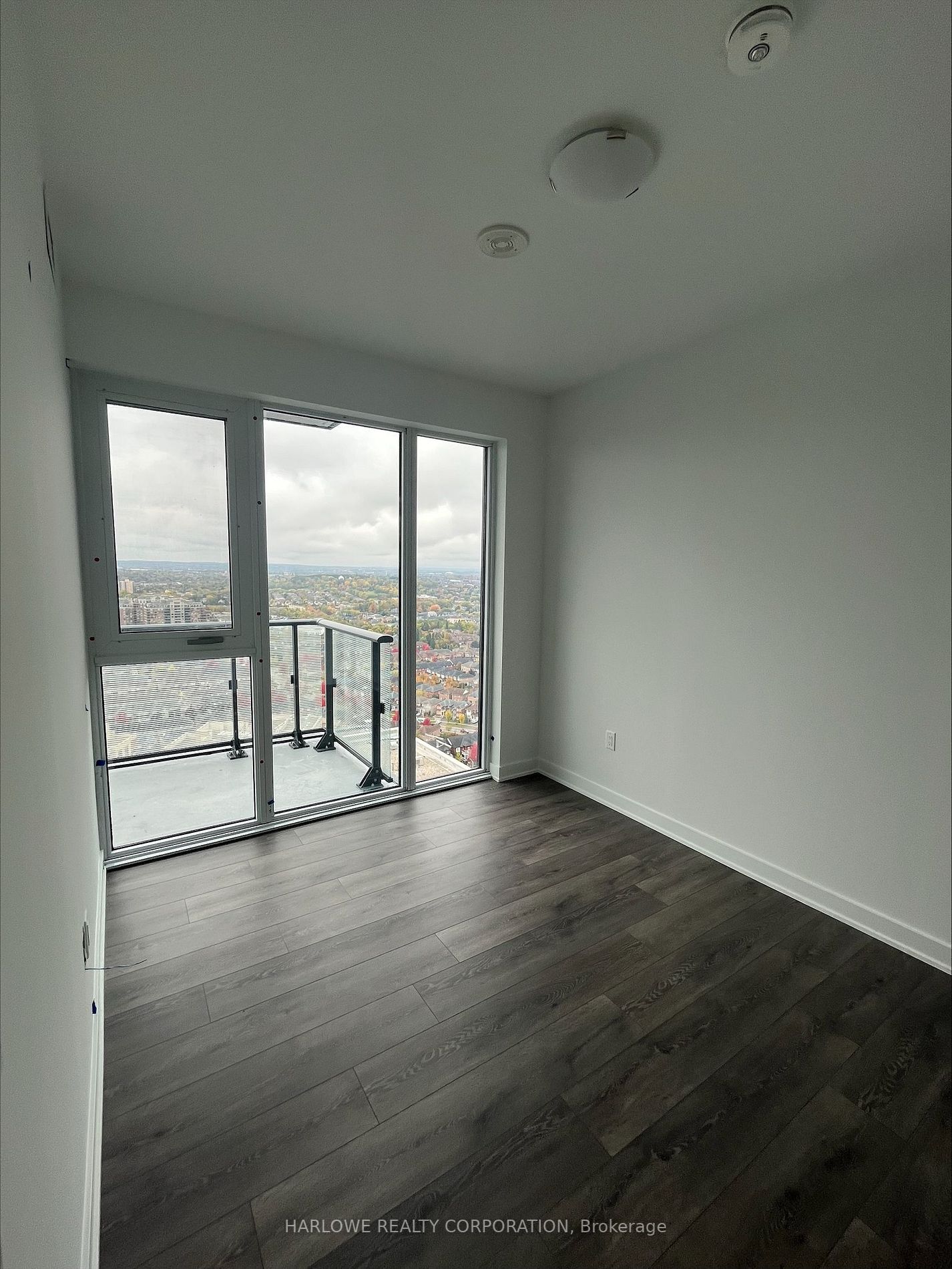 105 Oneida Cres, #2903