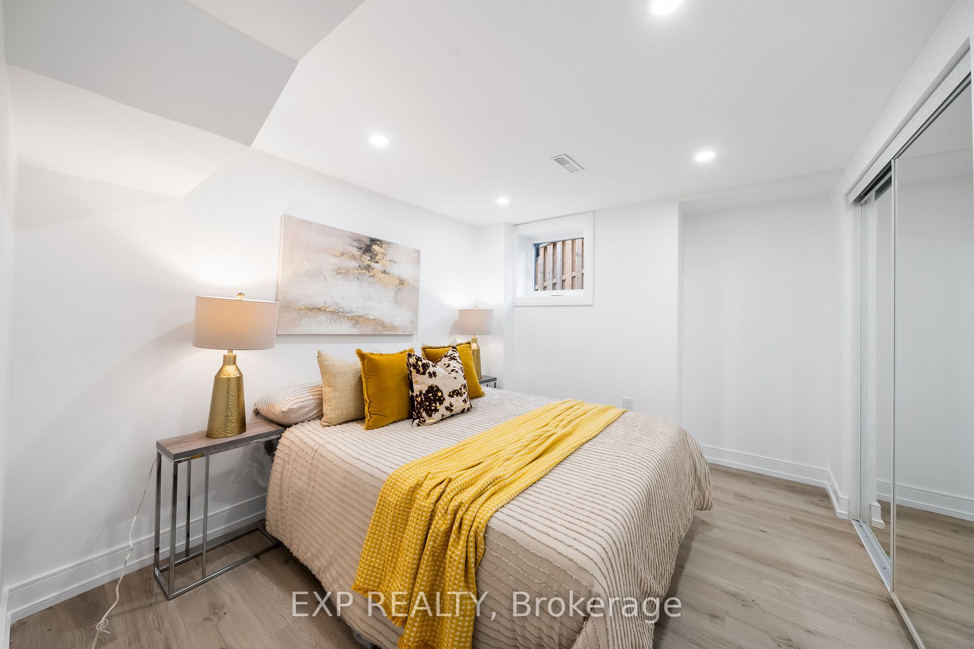 90 Tamarac Tr