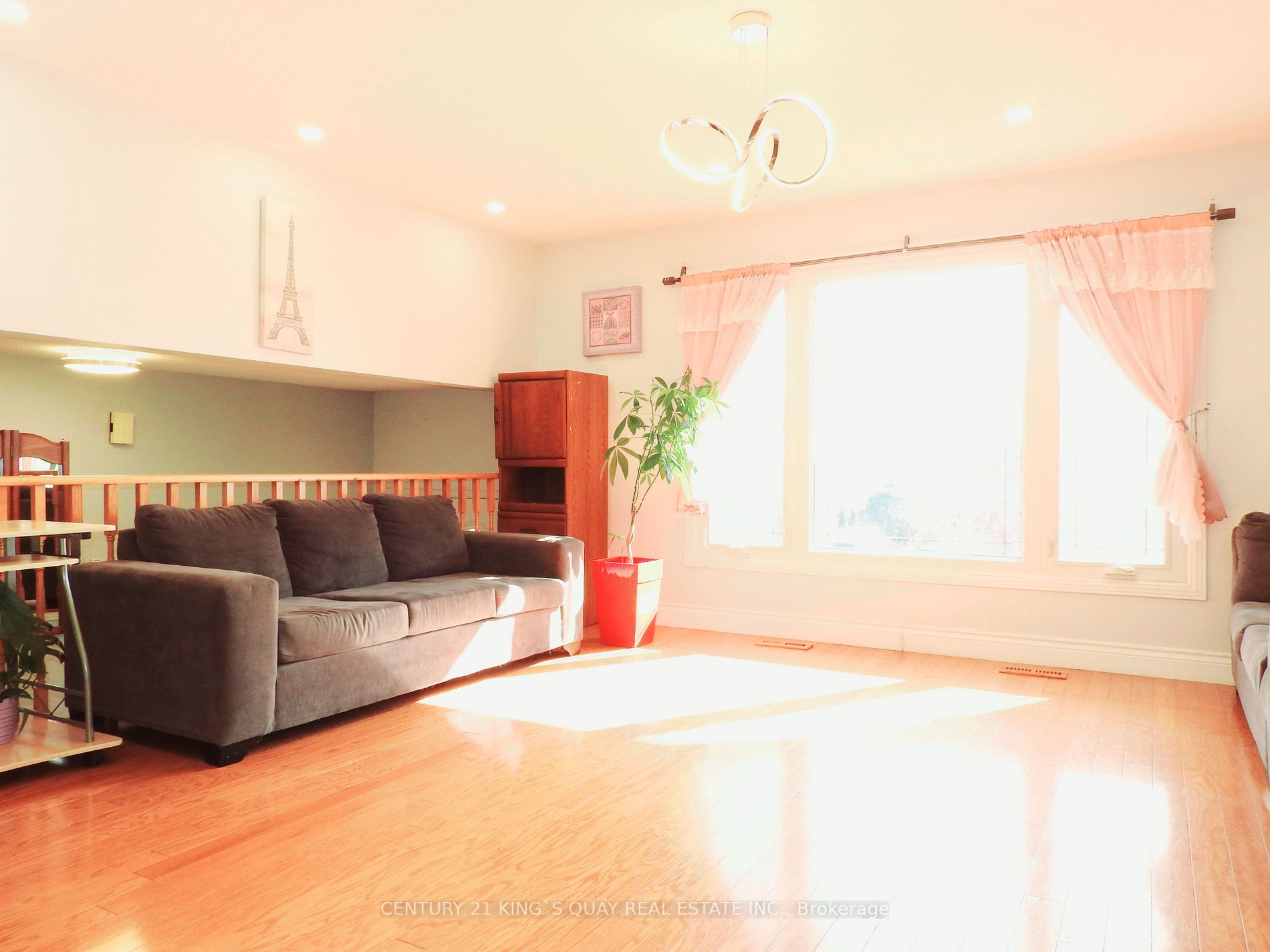 95 Britannia Ave