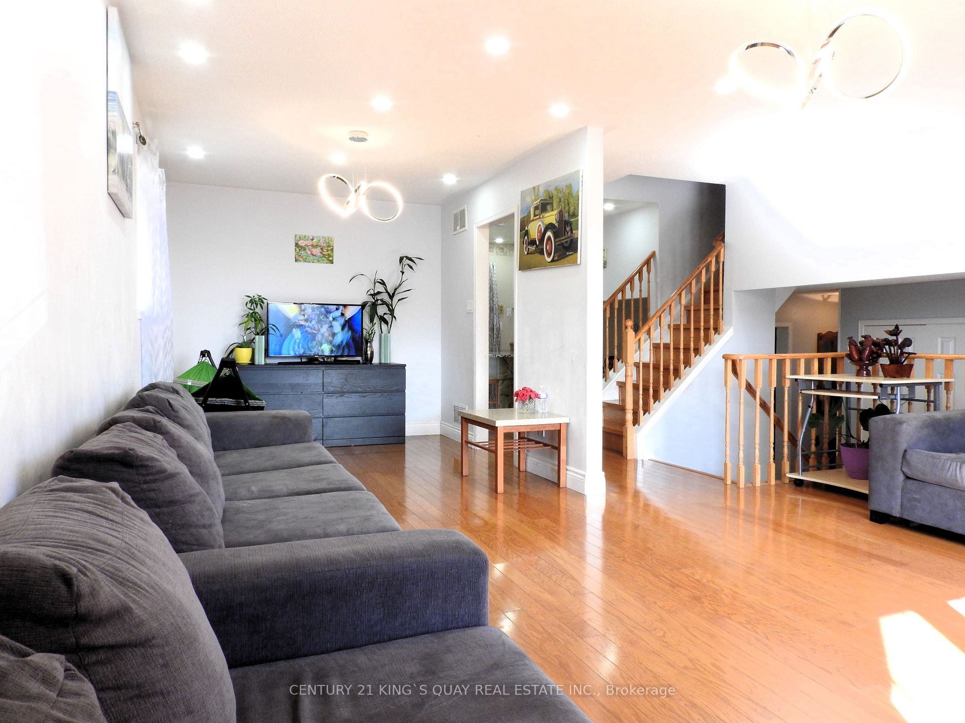 95 Britannia Ave