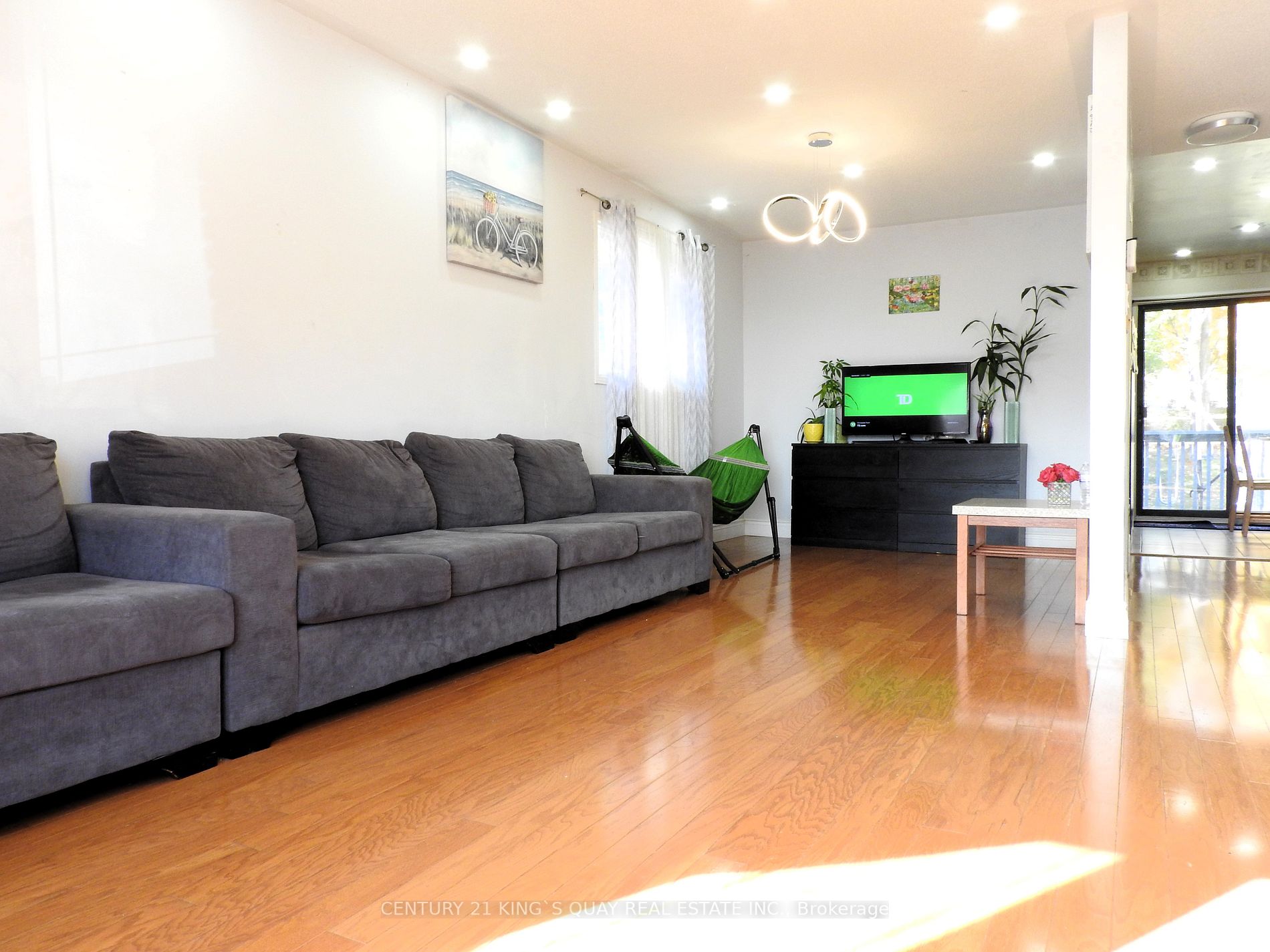 95 Britannia Ave