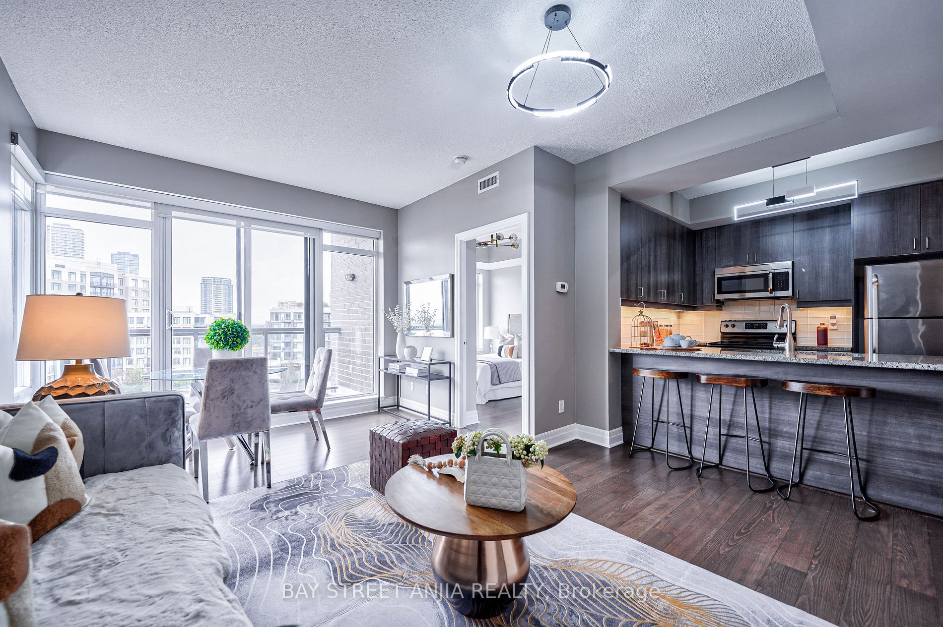 8110 Birchmount Road, #522