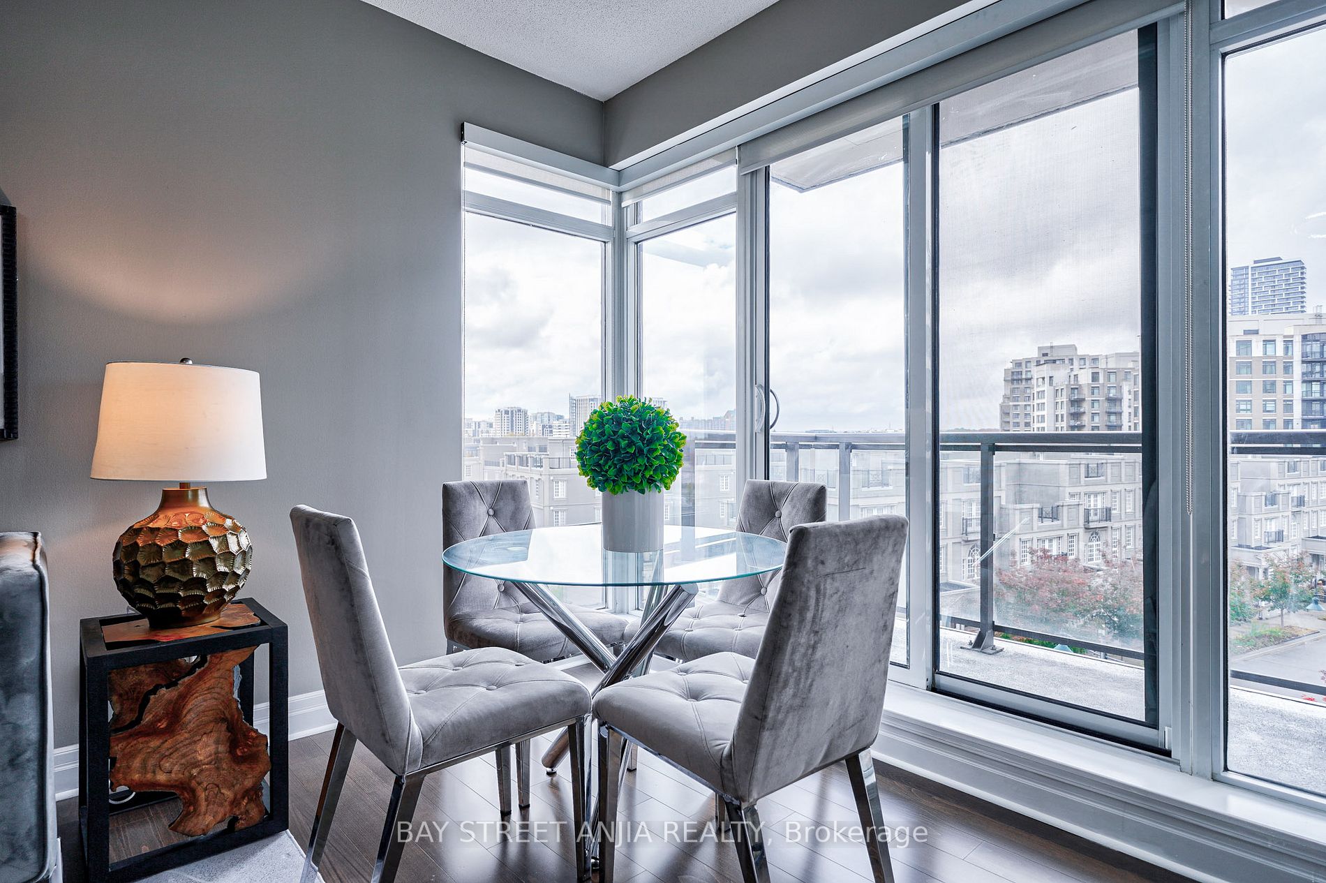 8110 Birchmount Road, #522