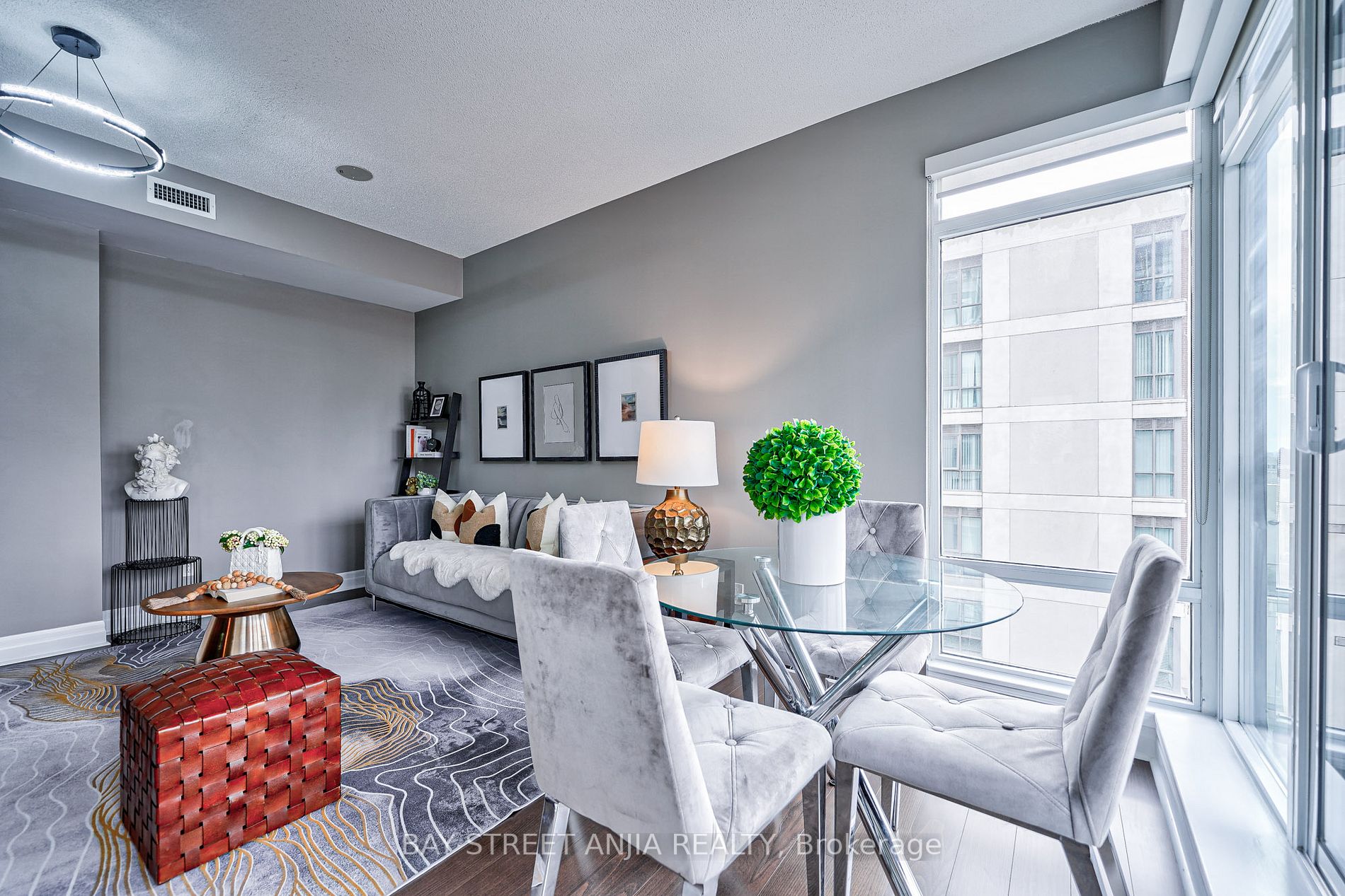 8110 Birchmount Road, #522