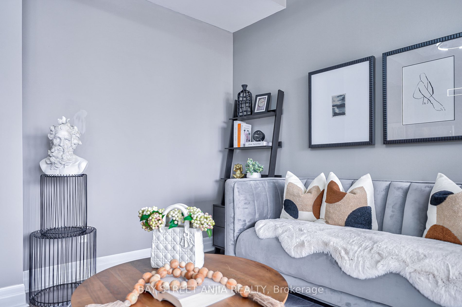 8110 Birchmount Road, #522