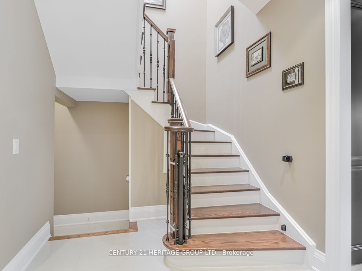 214 Sylwood Cres