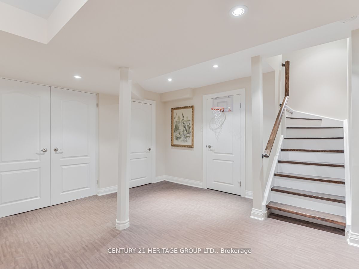 214 Sylwood Cres