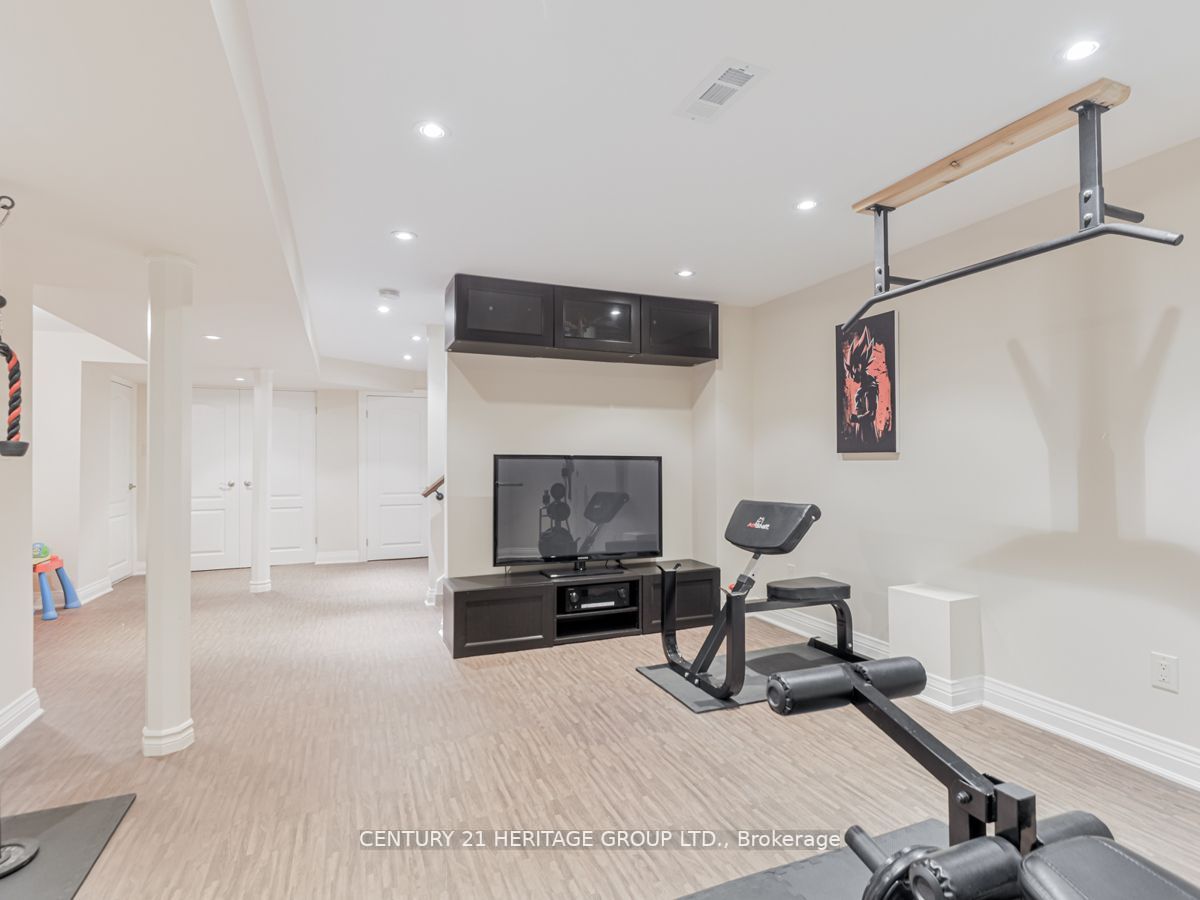 214 Sylwood Cres