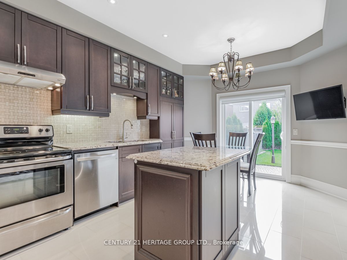 214 Sylwood Cres