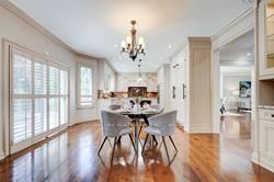 35 Dunvegan Dr