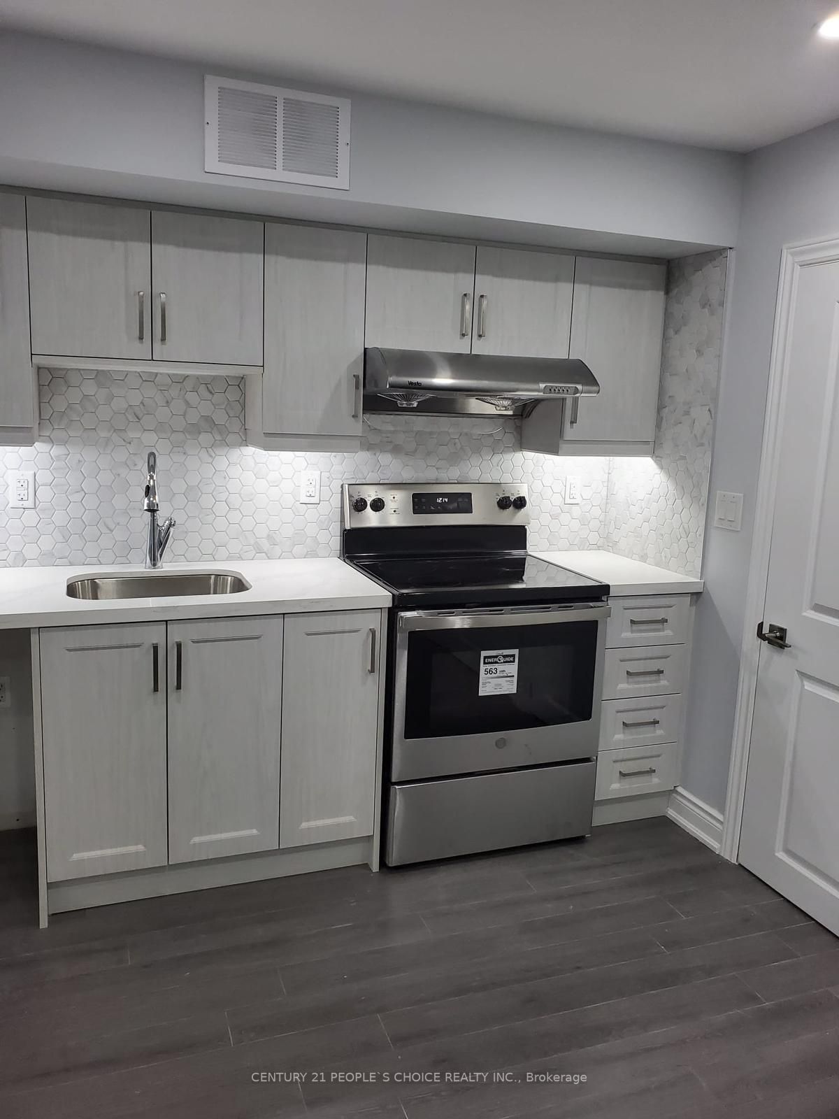 33 Elderslie Cres