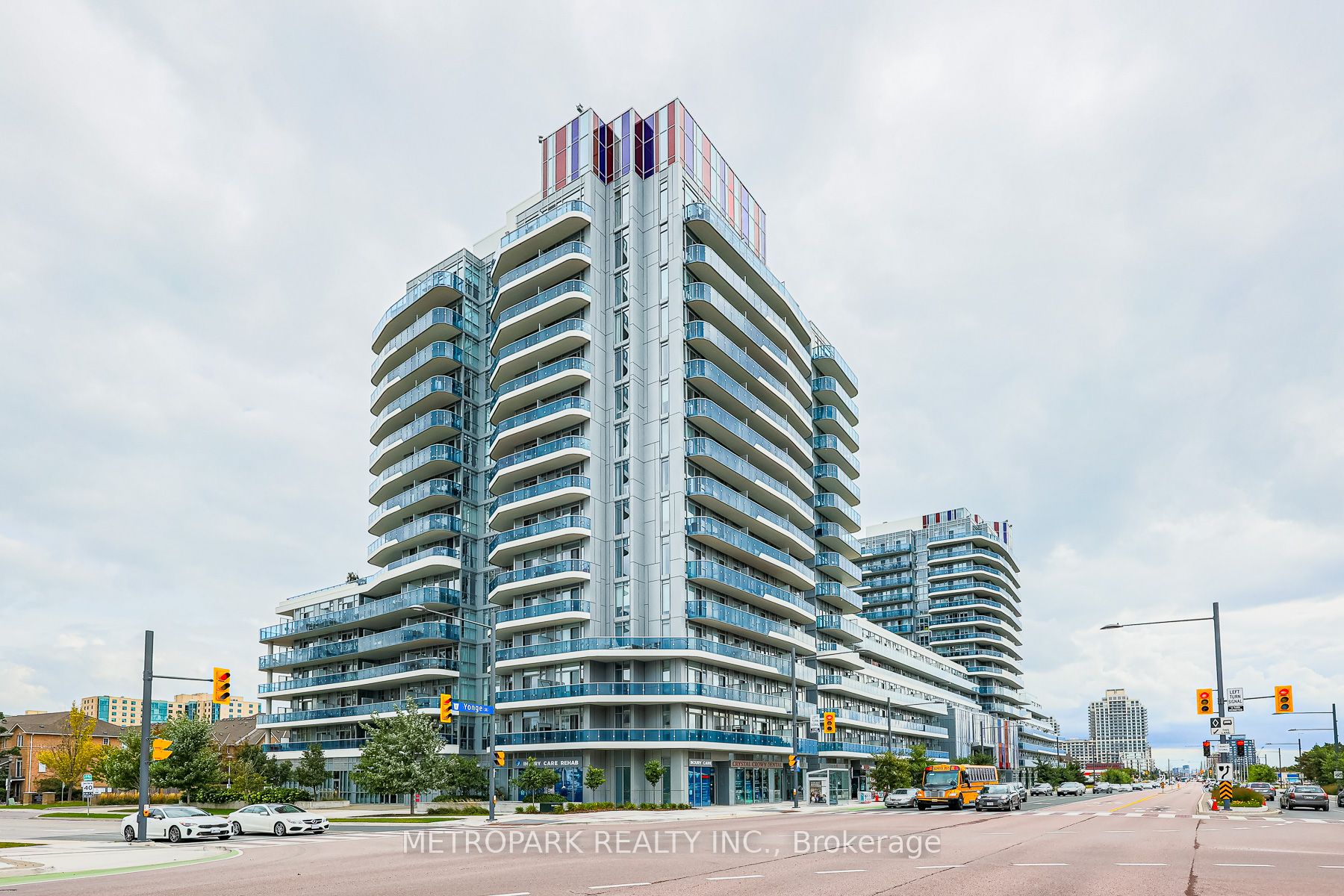 9471 Yonge St, #303