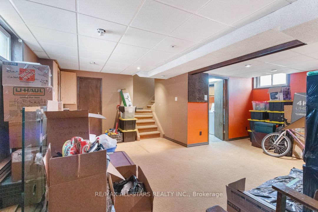 392 Andrew St