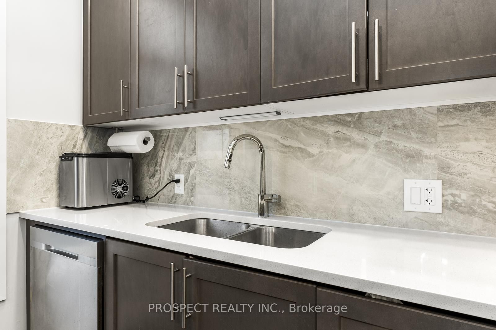 9560 Islington Ave E, #210