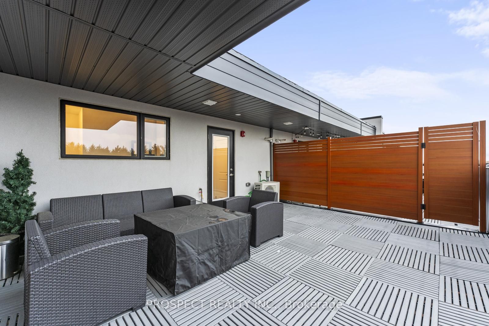 9560 Islington Ave E, #210