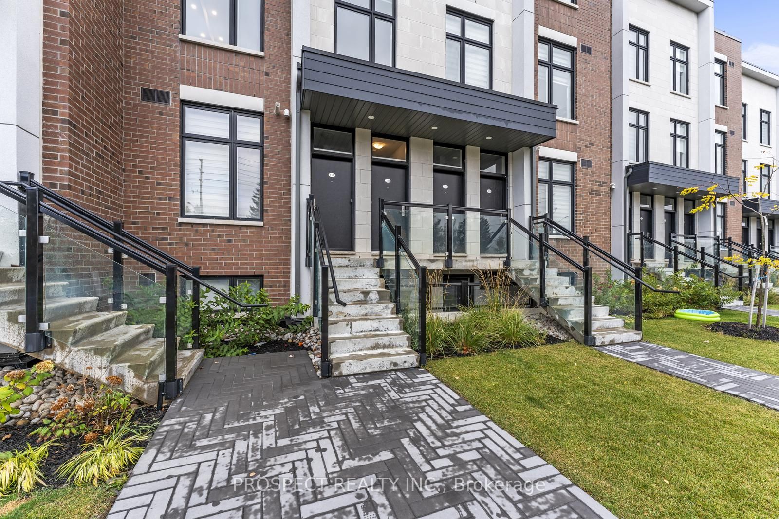9560 Islington Ave E, #210