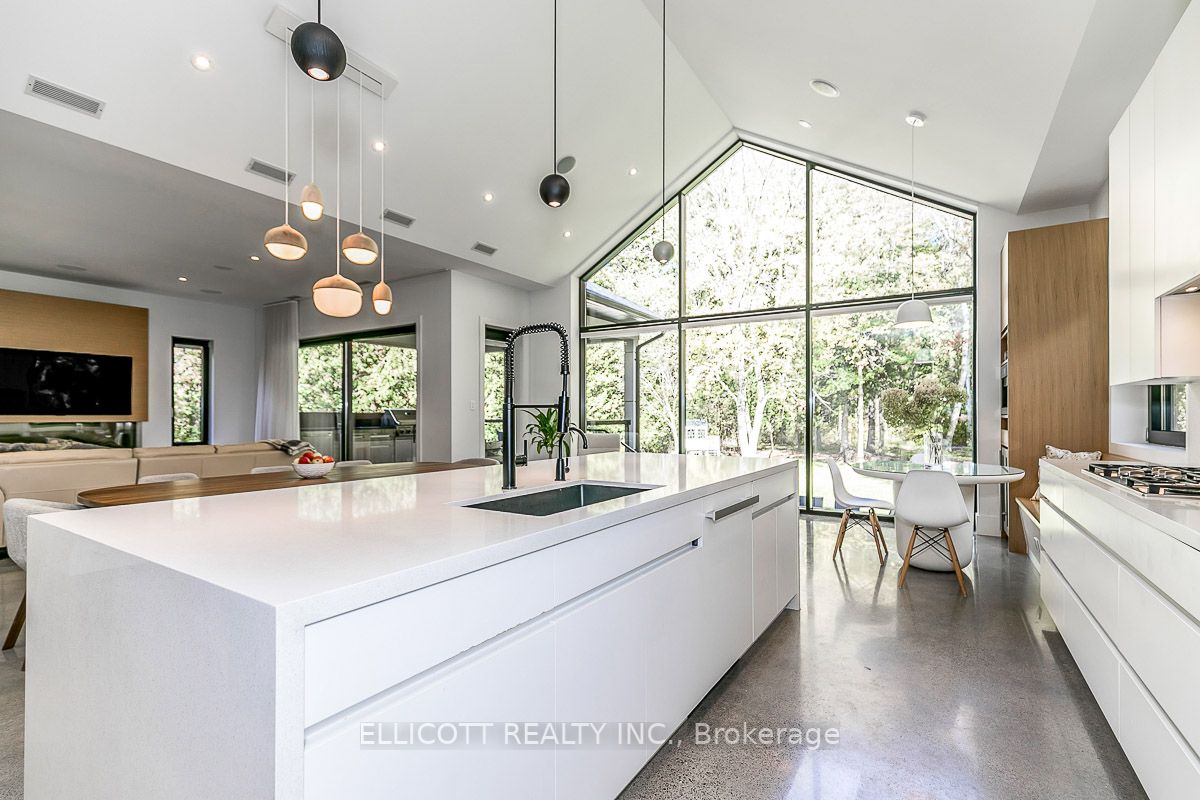 12 Morgans Rd
