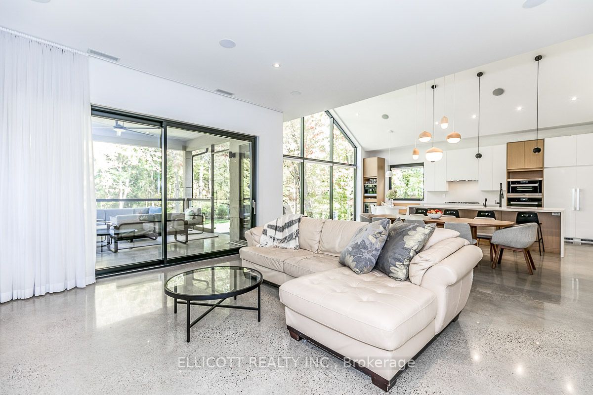 12 Morgans Rd