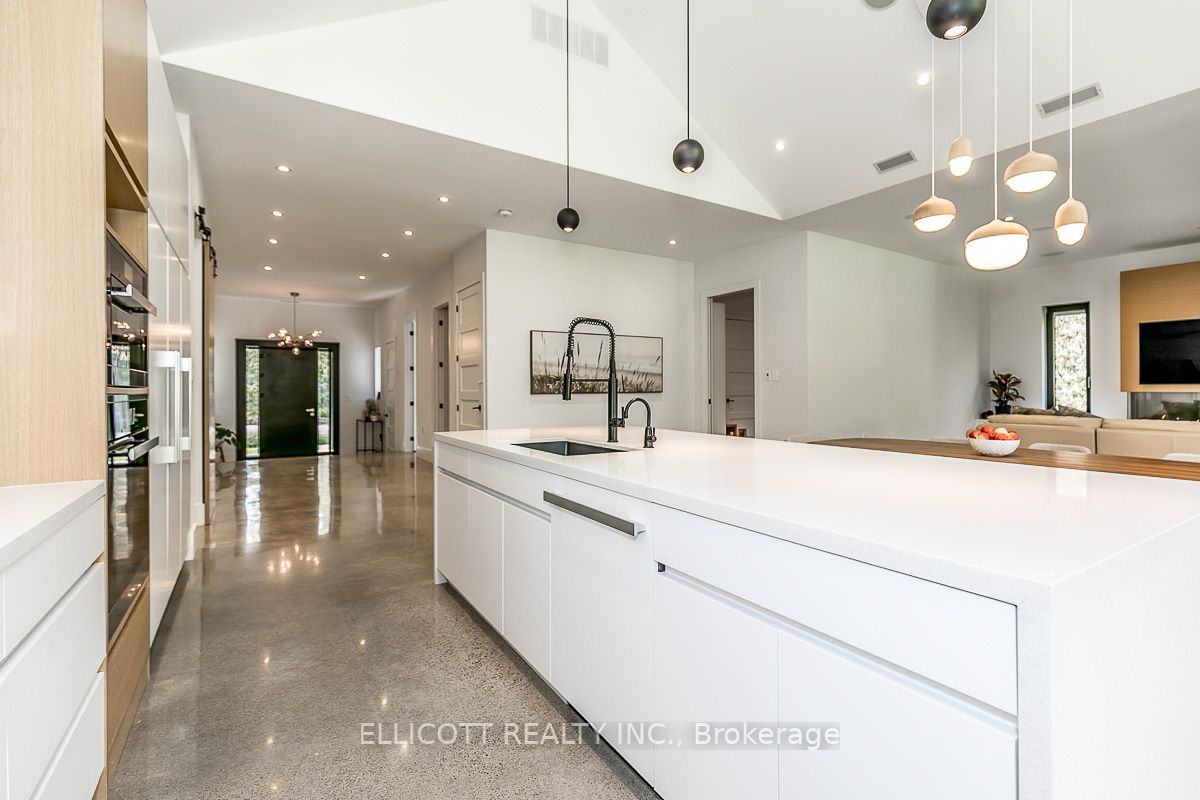 12 Morgans Rd