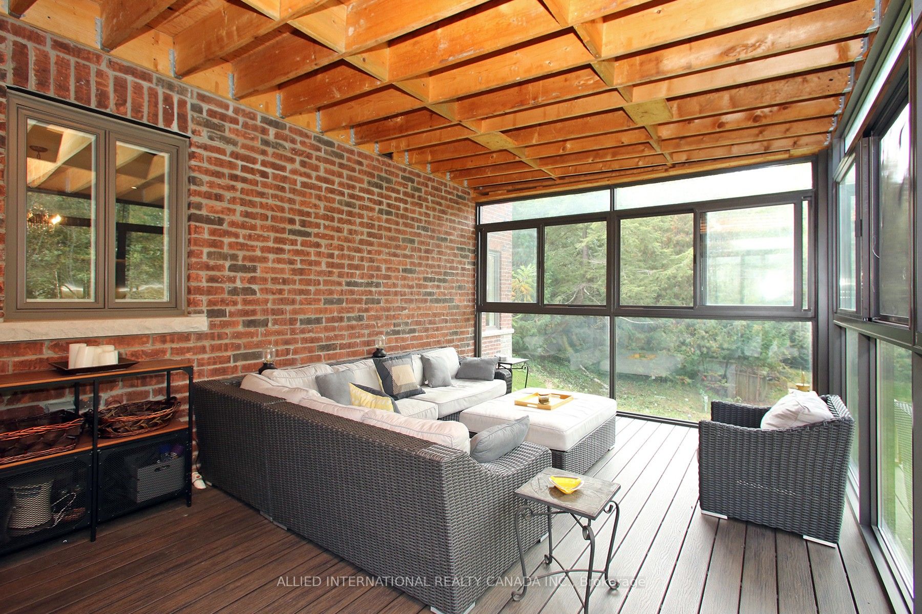 83 Cedar Ridge Rd