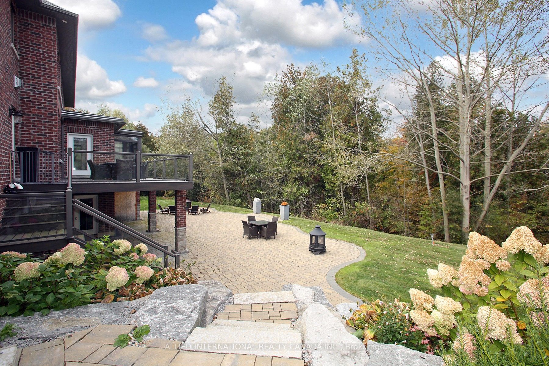 83 Cedar Ridge Rd