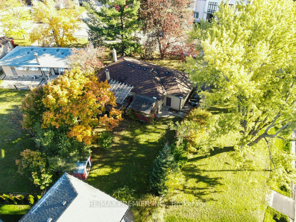 30 Gosling Rd