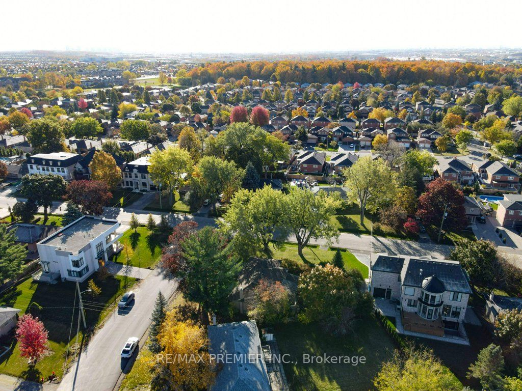 30 Gosling Rd