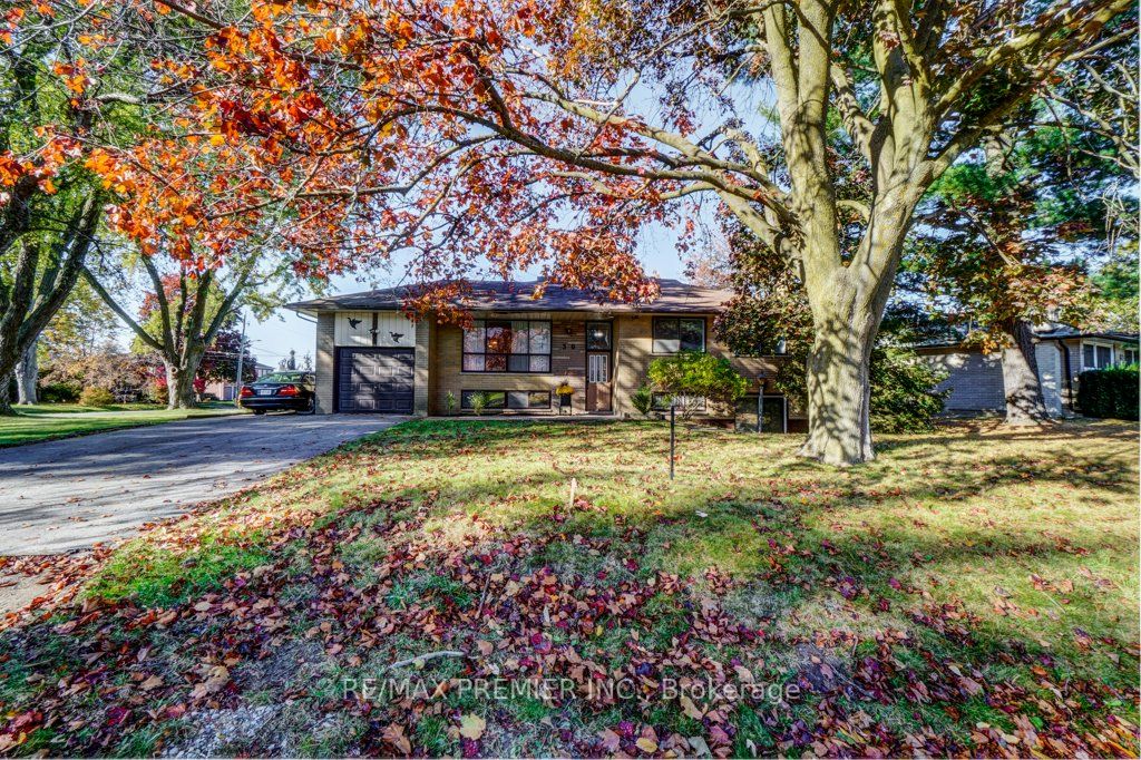 30 Gosling Rd