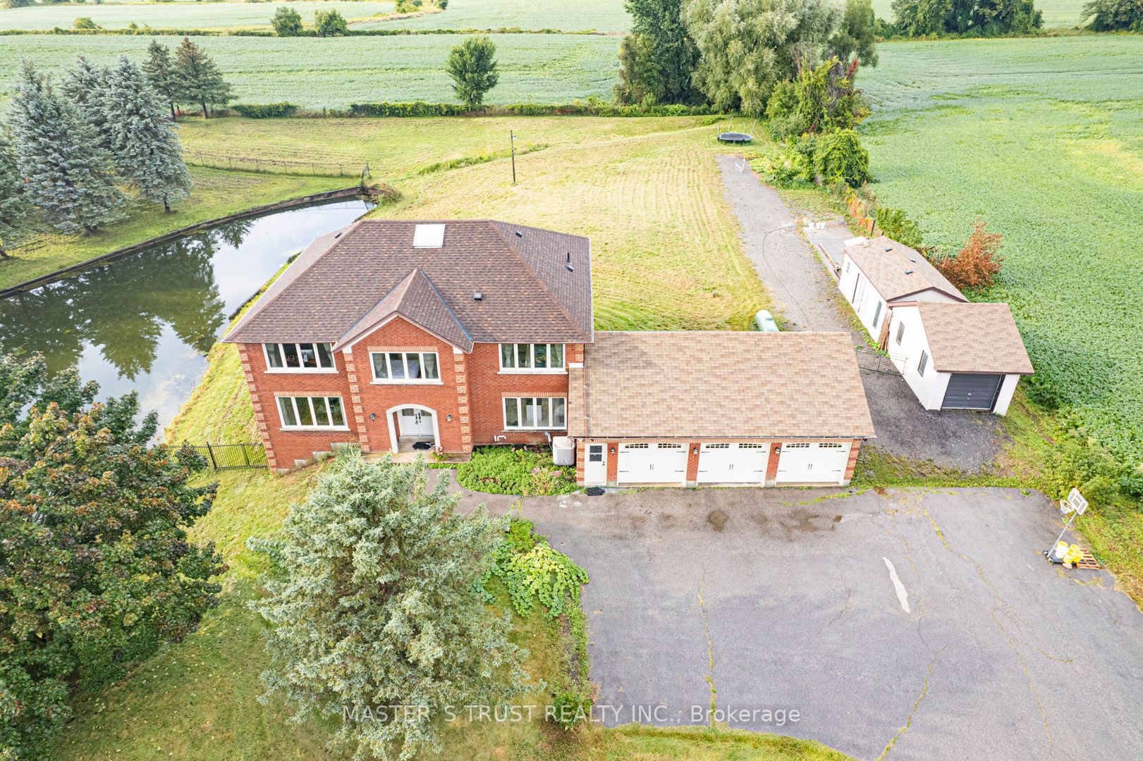 1008 Mount Albert Rd
