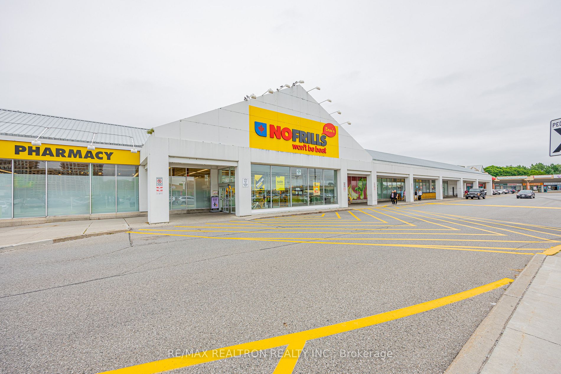 9205 Yonge St, #1702