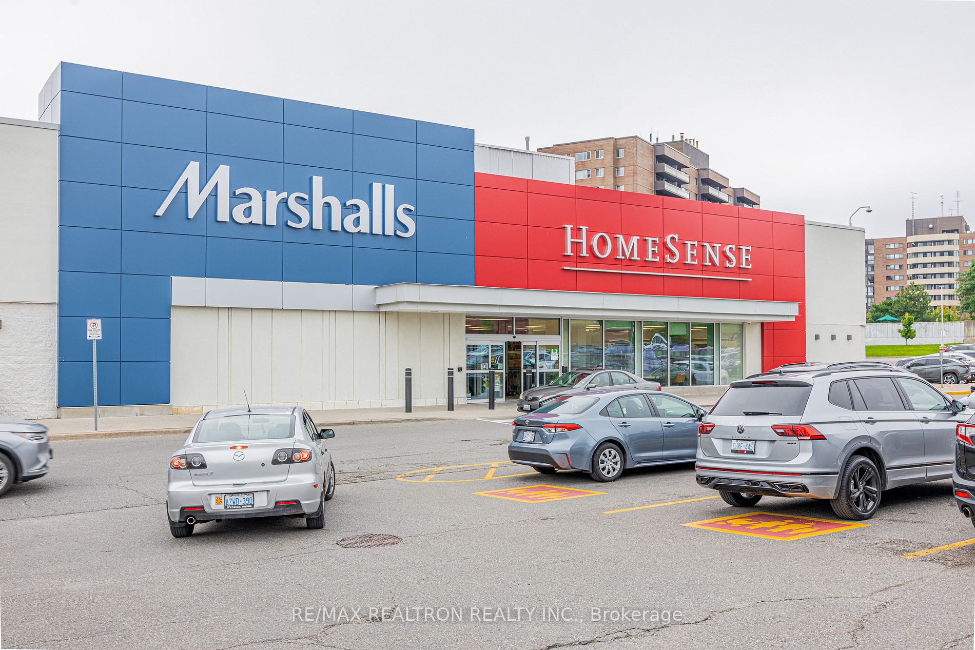 9205 Yonge St, #1702