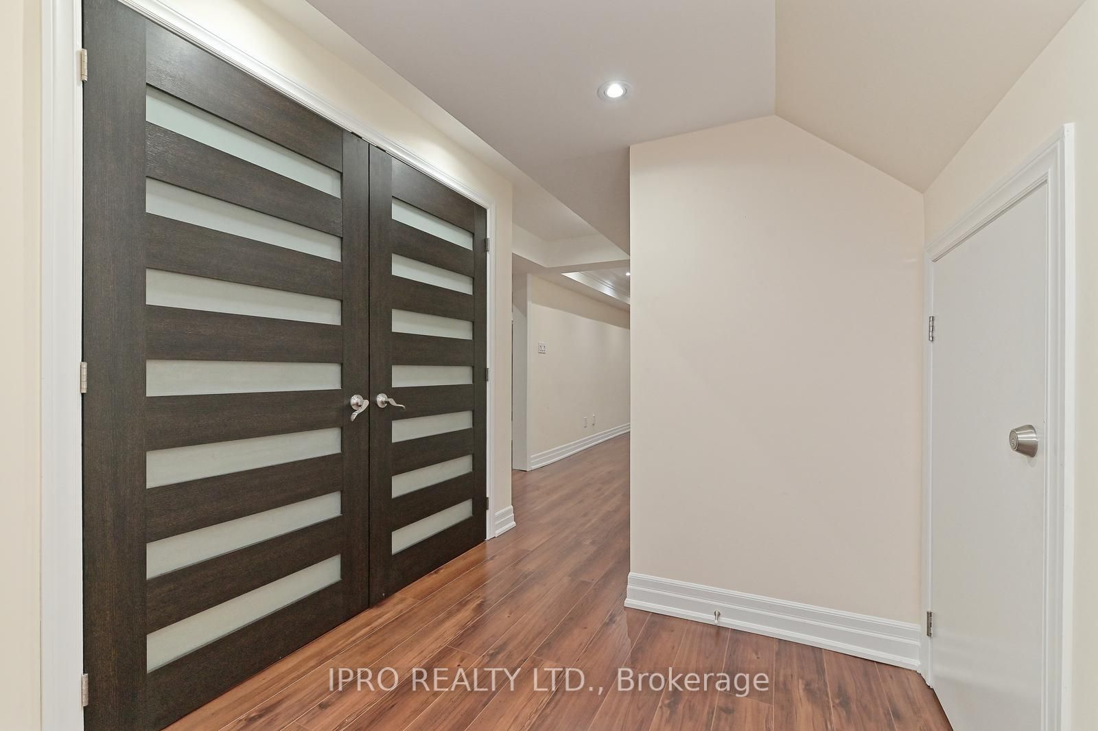 34 Brookview Dr