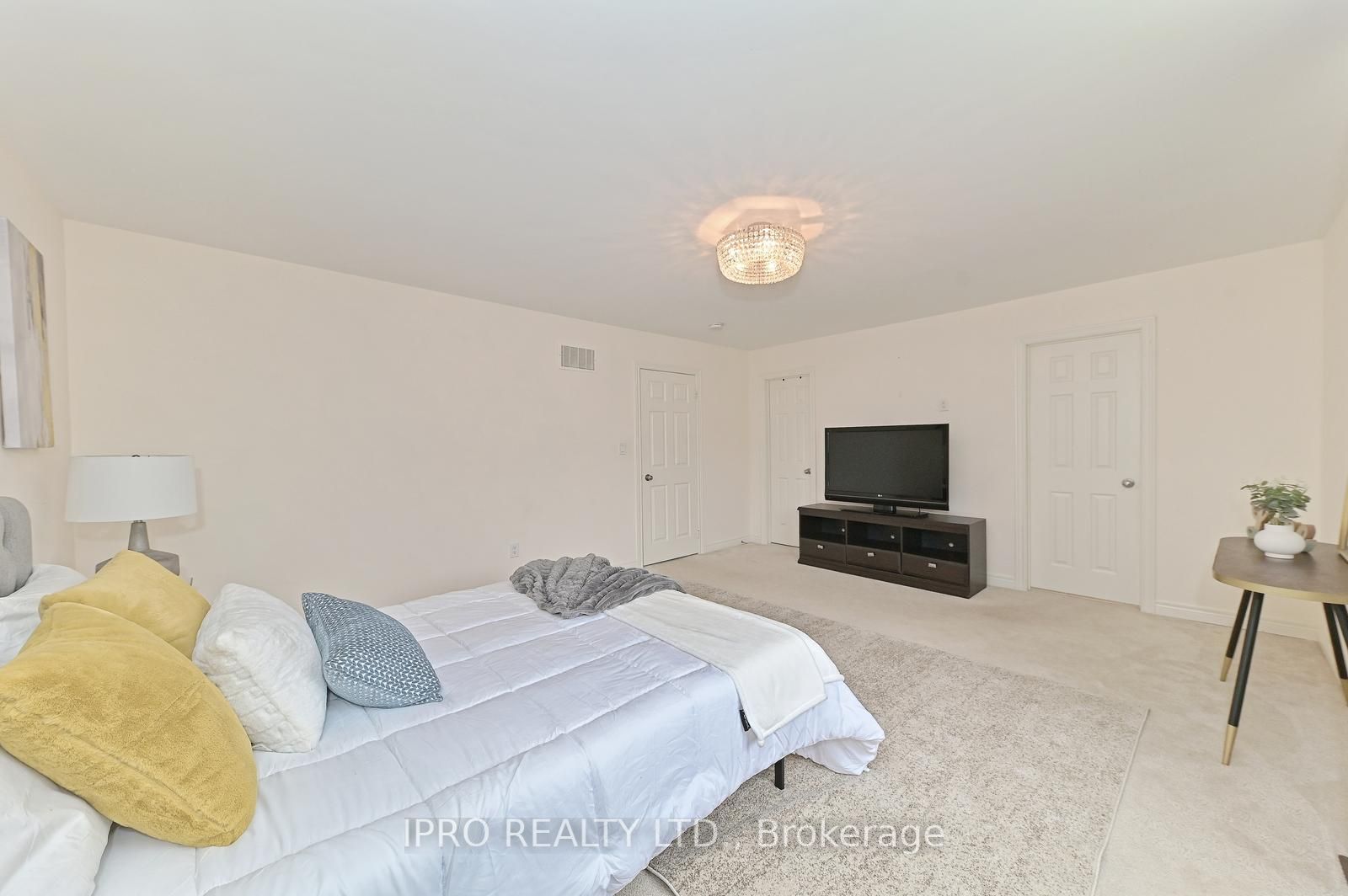 34 Brookview Dr