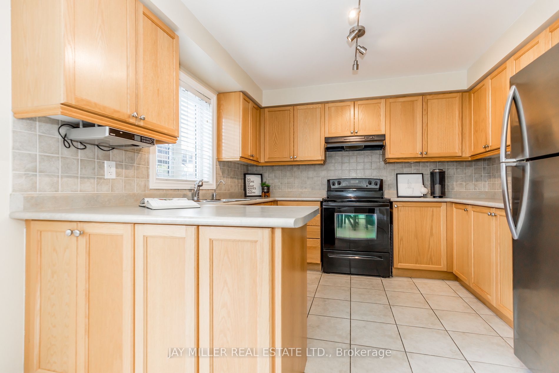 143 Gail Parks Crescent