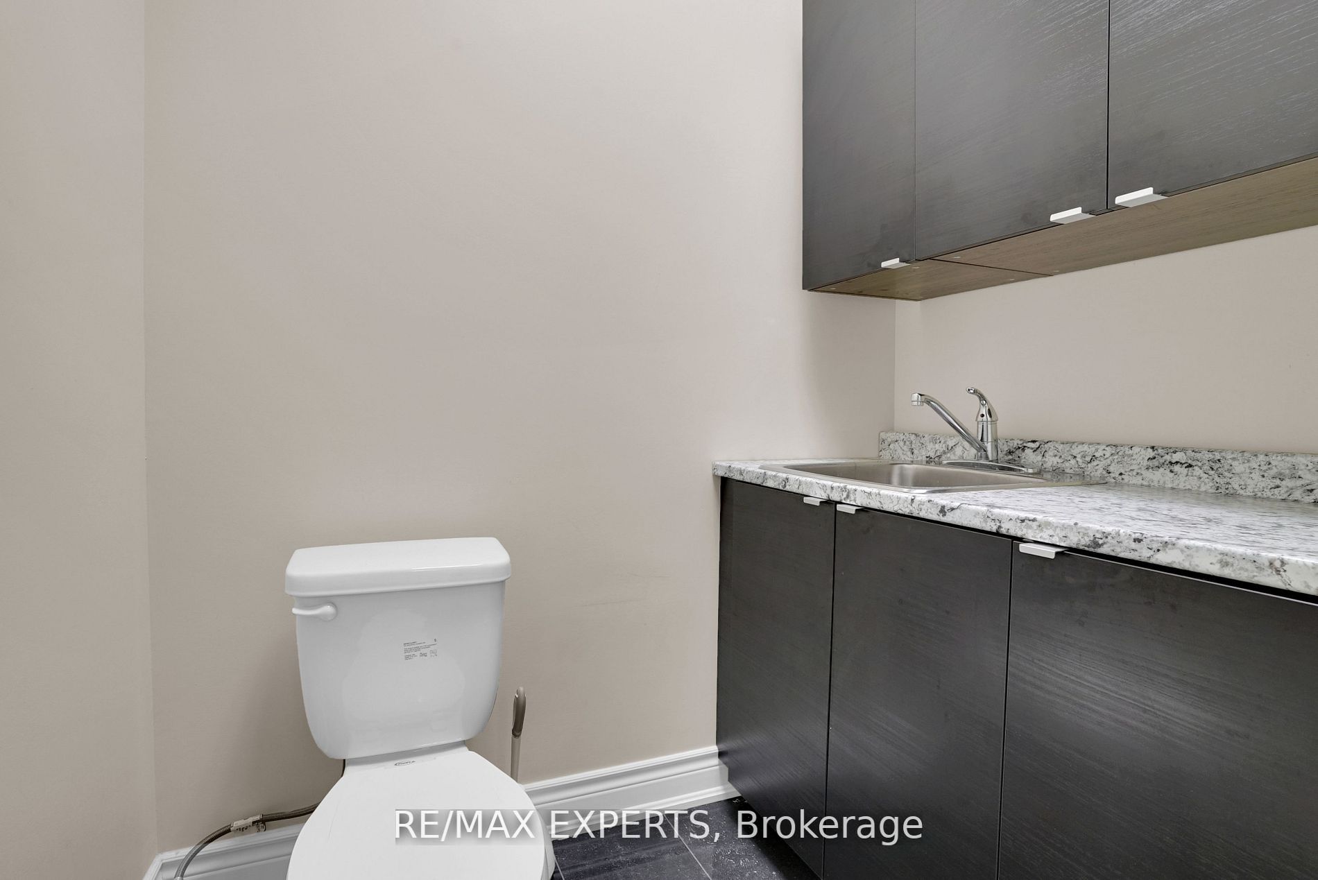 10211 Keele St, #18