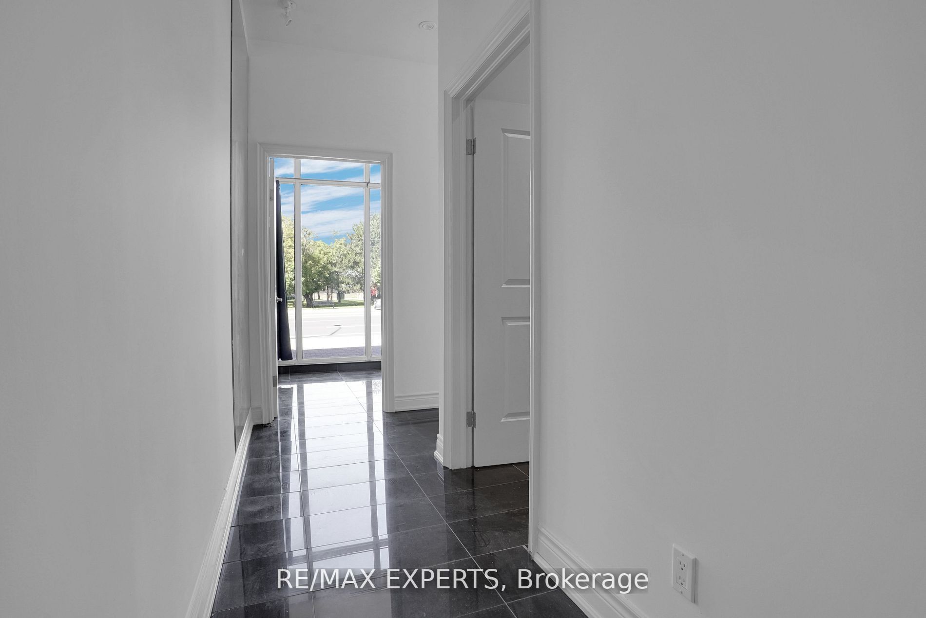 10211 Keele St, #18