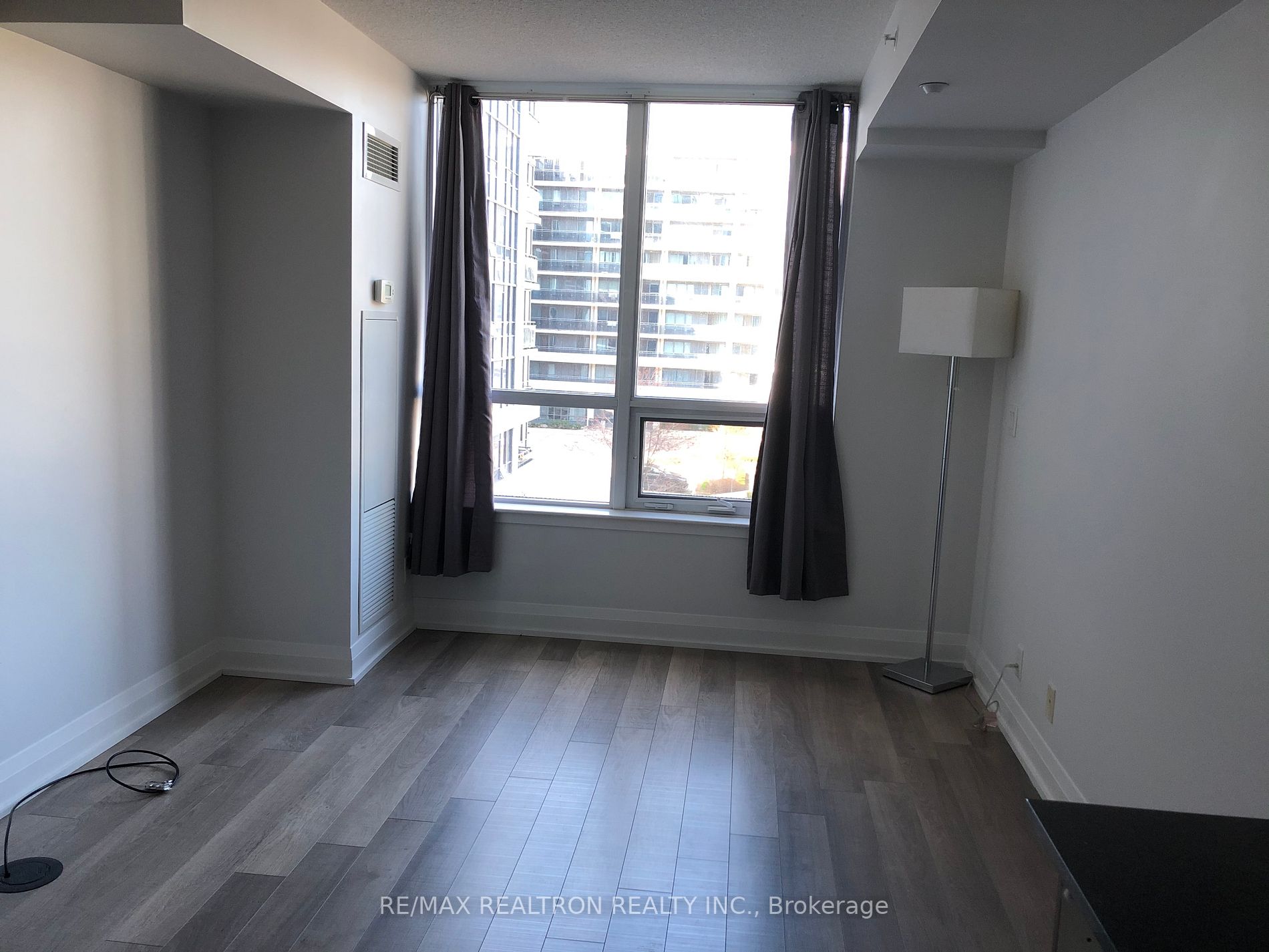 372 Highway 7 E, #520