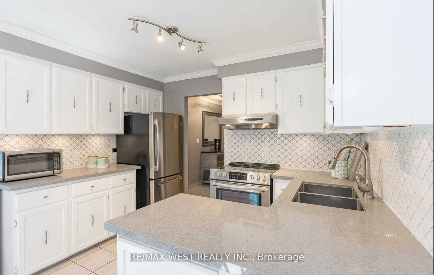 104 Fred Cook Dr