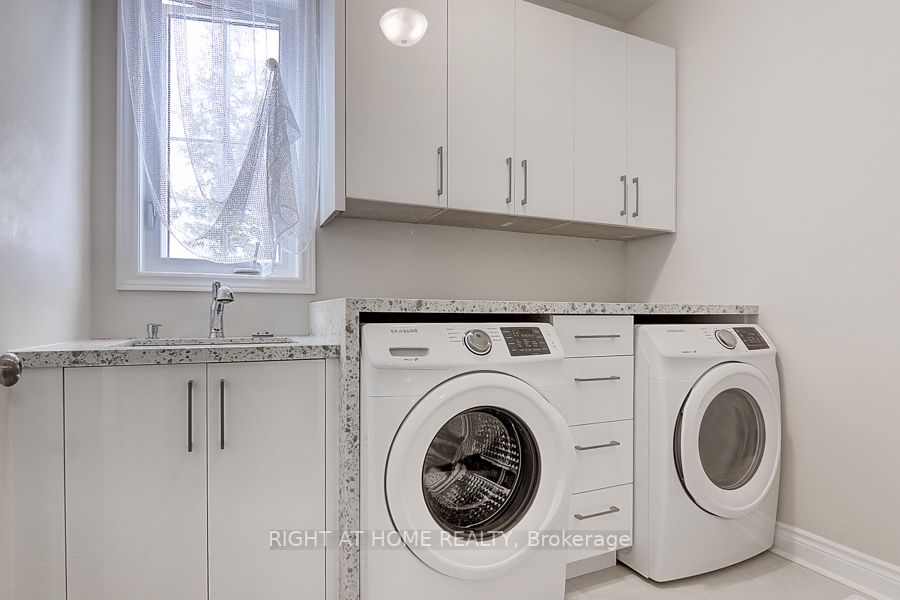 6 Ken Sinclair Cres