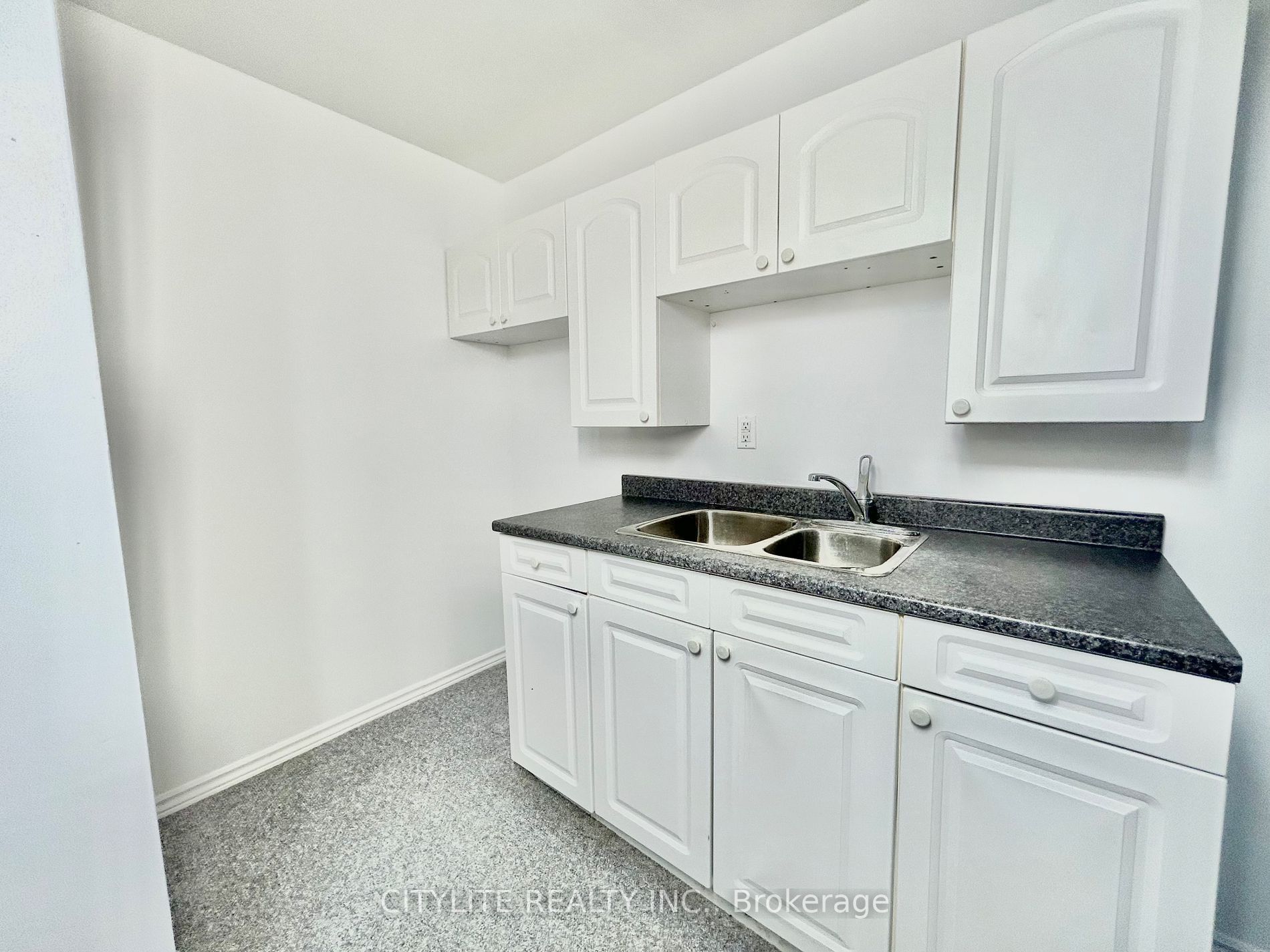 61 Mills Crt