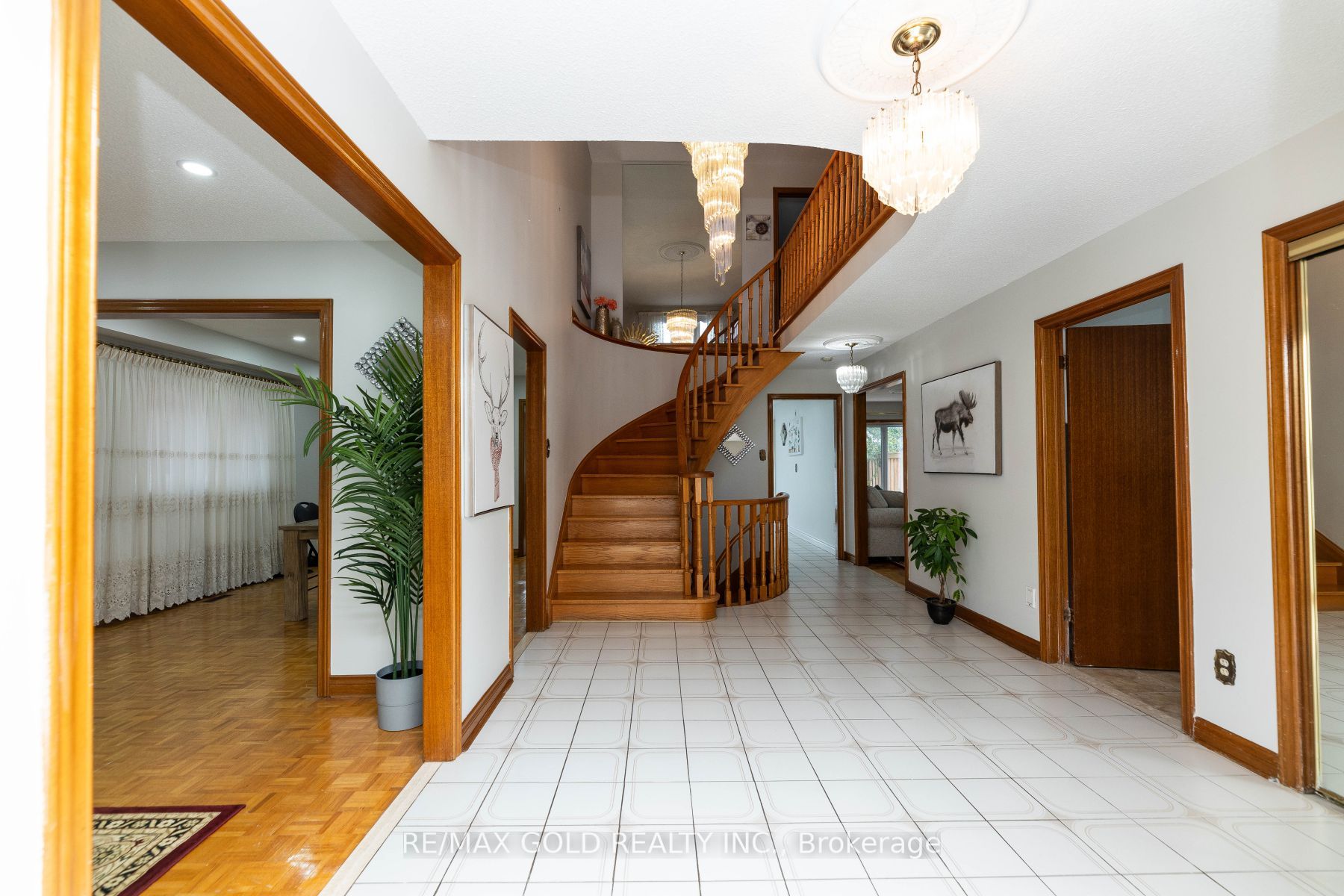 8270 Martin Grove Rd